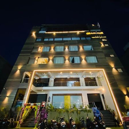 Hotel Ss Grandeur Лакхнау Екстер'єр фото