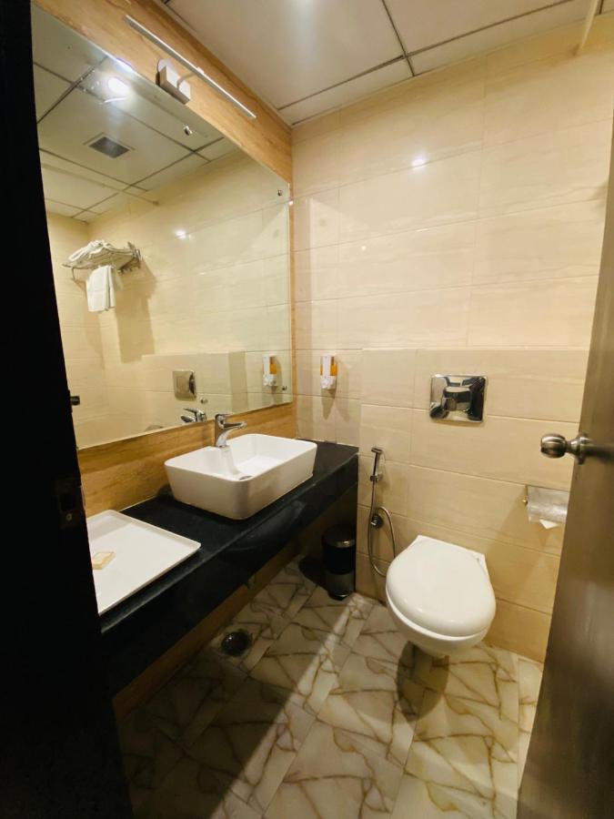 Hotel Ss Grandeur Лакхнау Екстер'єр фото