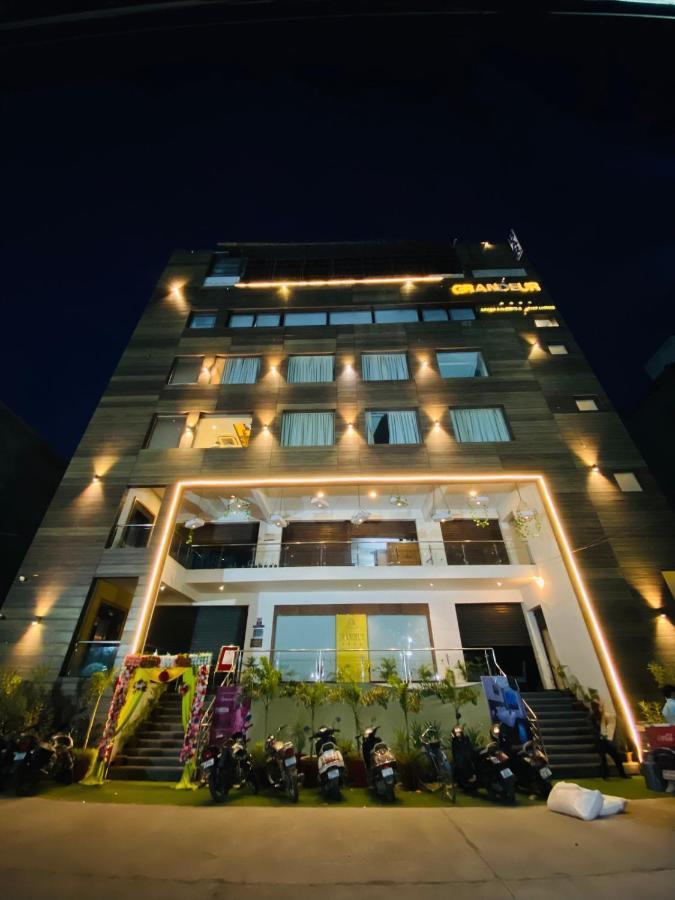 Hotel Ss Grandeur Лакхнау Екстер'єр фото